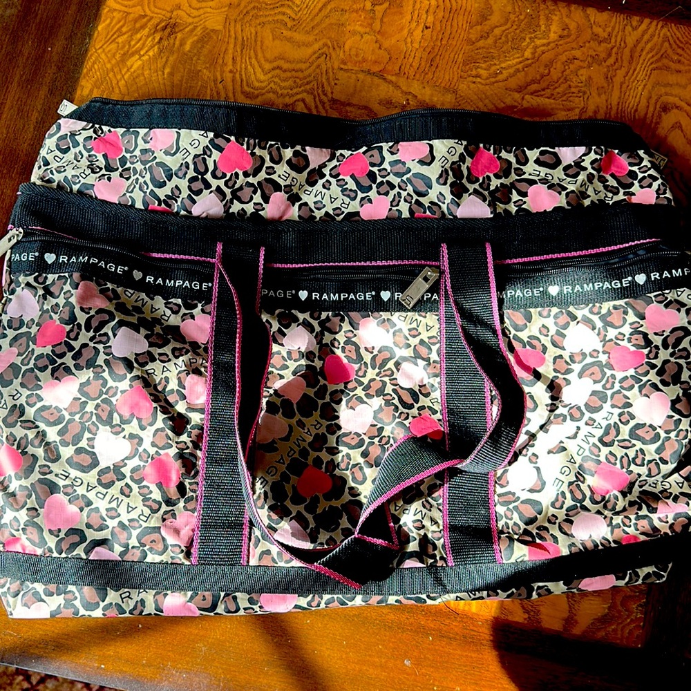 Rampage hearts tote bag